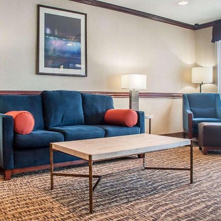 Quality Inn Near Walden Galleria Mall Cheektowaga Exteriör bild