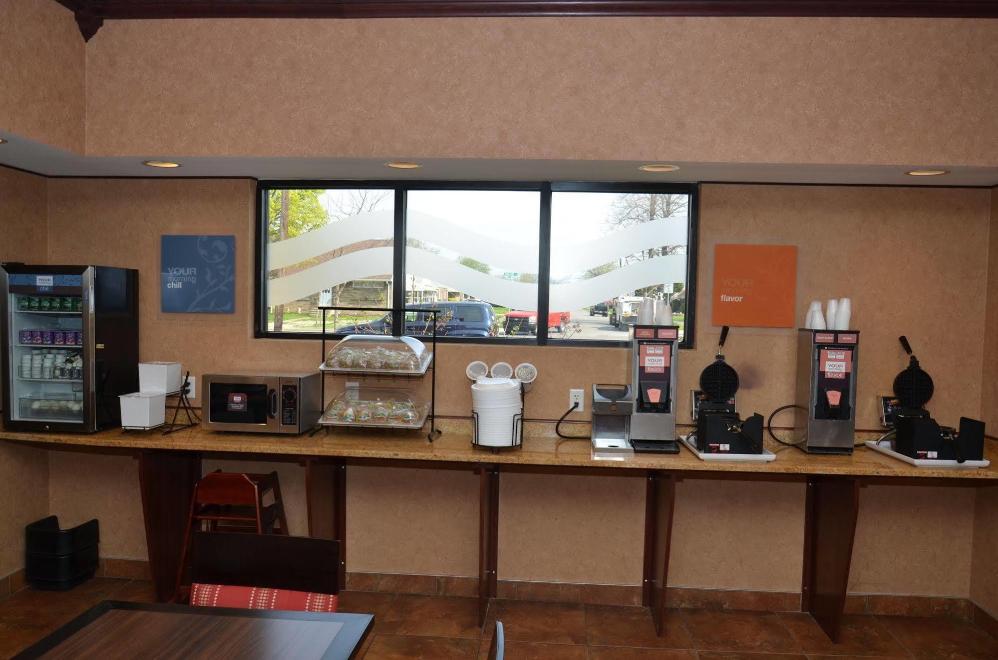 Quality Inn Near Walden Galleria Mall Cheektowaga Exteriör bild